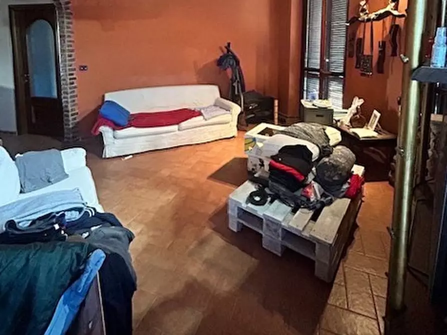 Immagine 10 di Pentalocale in vendita  in Via Parella 13 a Torino