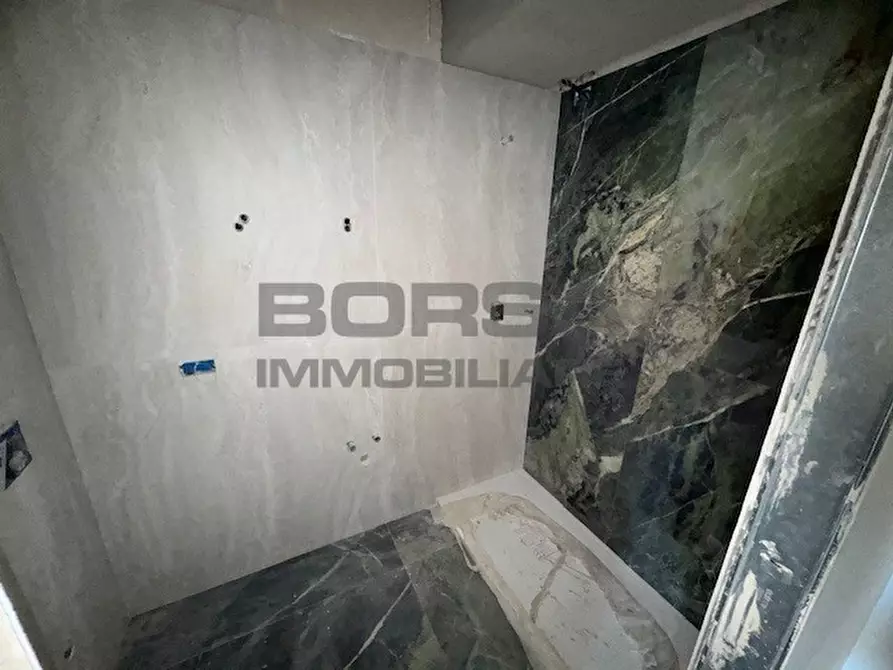 Immagine 9 di Appartamento in vendita  in Via Ombrosa 8 a Livorno