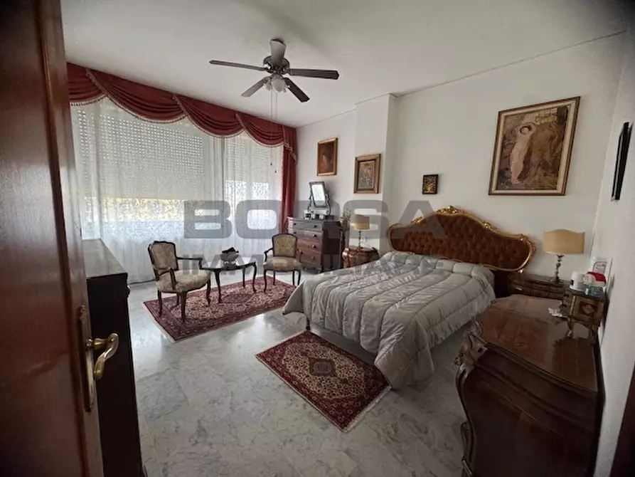 Immagine 11 di Appartamento in vendita  in Piazza Attias 48 a Livorno