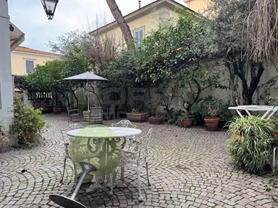 Immagine 21 di Casa bifamiliare in vendita  in Via Giovanni Marradi 118 a Livorno