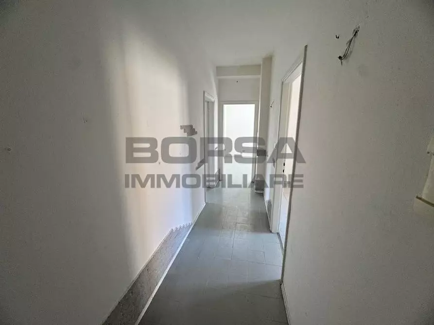 Immagine 4 di Quadrilocale in vendita  in Via della Bastia a Livorno