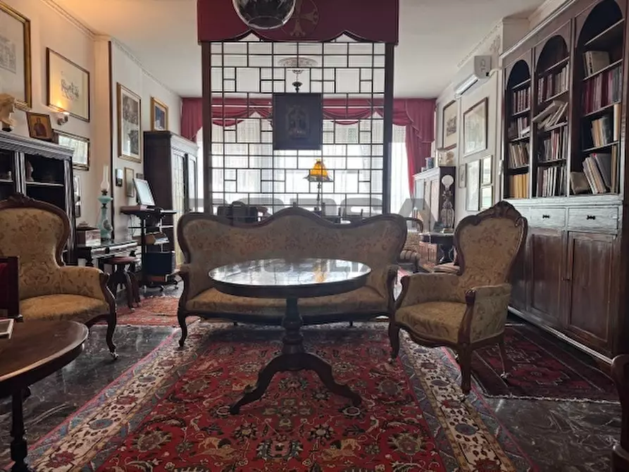 Immagine 40 di Appartamento in vendita  in Piazza Attias 48 a Livorno