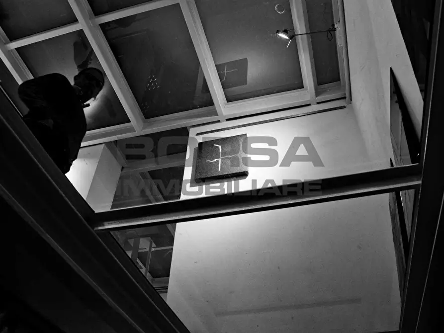 Immagine 14 di Attività commerciale in vendita  in Via Roma a Livorno