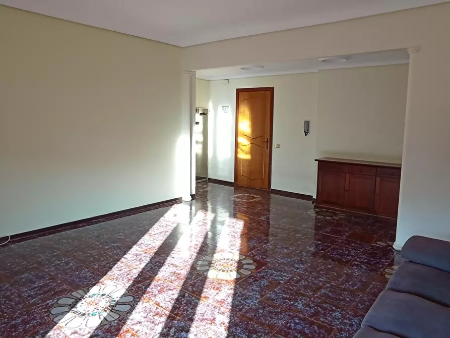 Immagine 6 di Pentalocale in affitto  a Ragusa