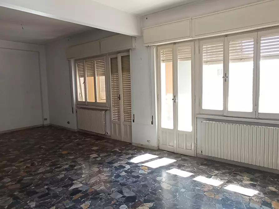 Immagine 3 di Pentalocale in vendita  a Ragusa