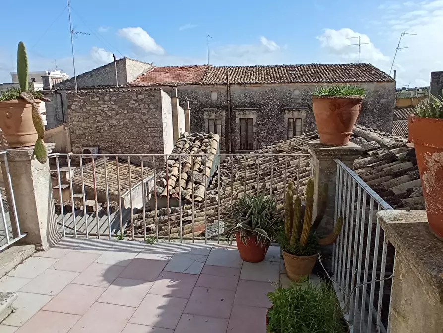 Immagine 24 di Casa indipendente in vendita  a Ragusa