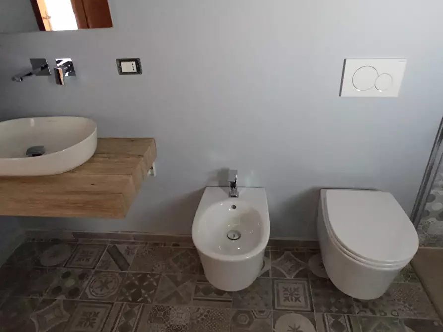Immagine 2 di Pentalocale in vendita  a Ragusa