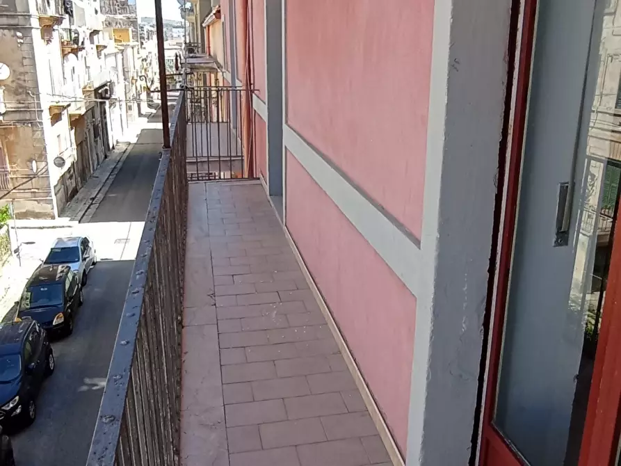 Immagine 13 di Pentalocale in vendita  a Ragusa