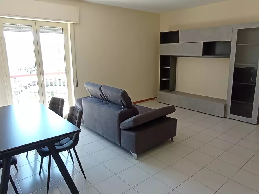 Immagine 4 di Pentalocale in affitto  a Ragusa