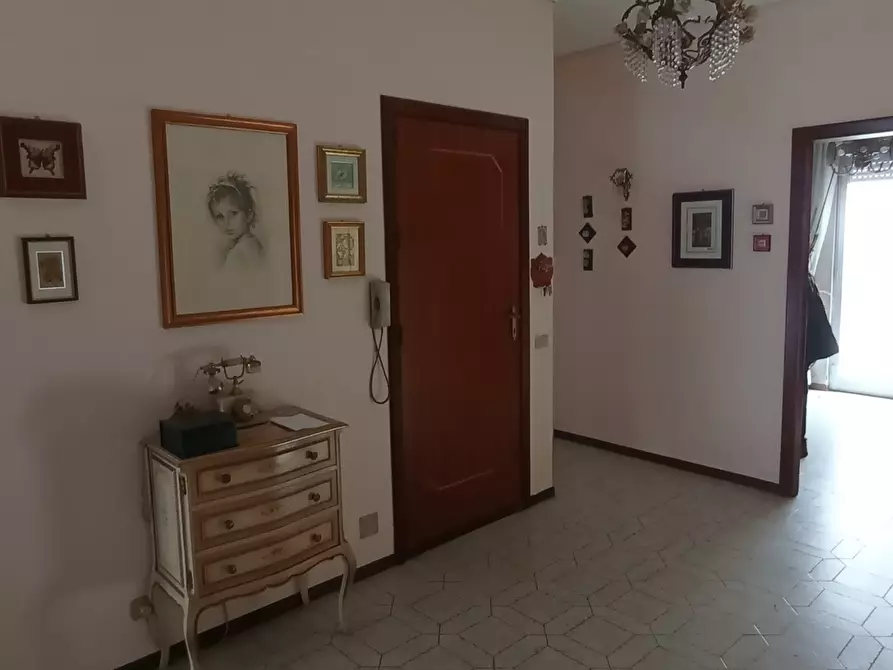 Immagine 8 di Pentalocale in vendita  a Ragusa