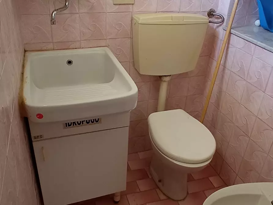 Immagine 18 di Casa indipendente in vendita  a Ragusa