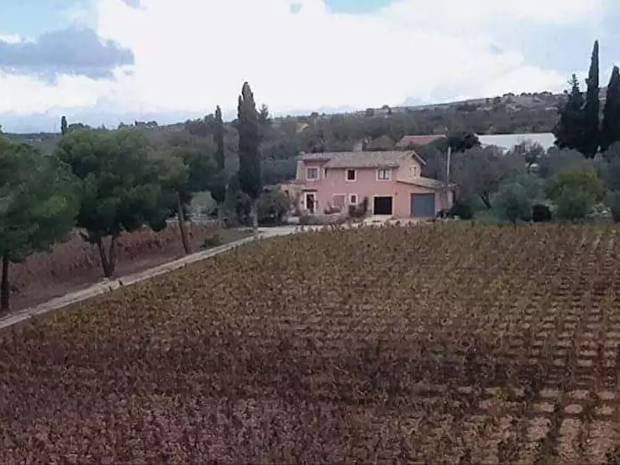 Immagine 4 di Villa in vendita  a Chiaramonte Gulfi
