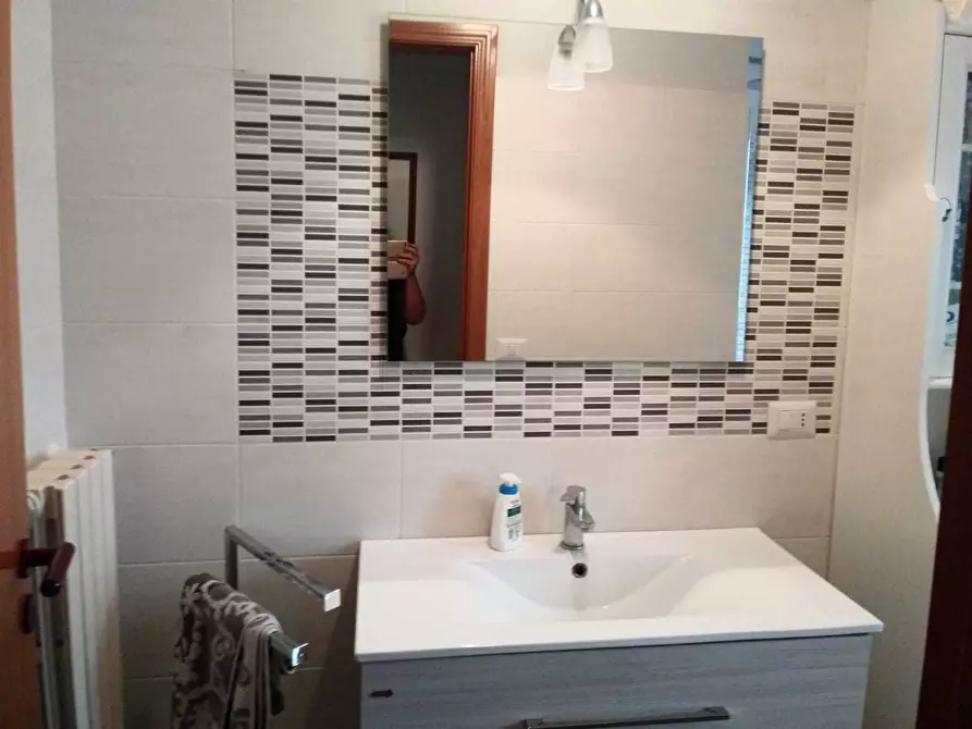 Immagine 9 di Quadrilocale in affitto  a Ragusa