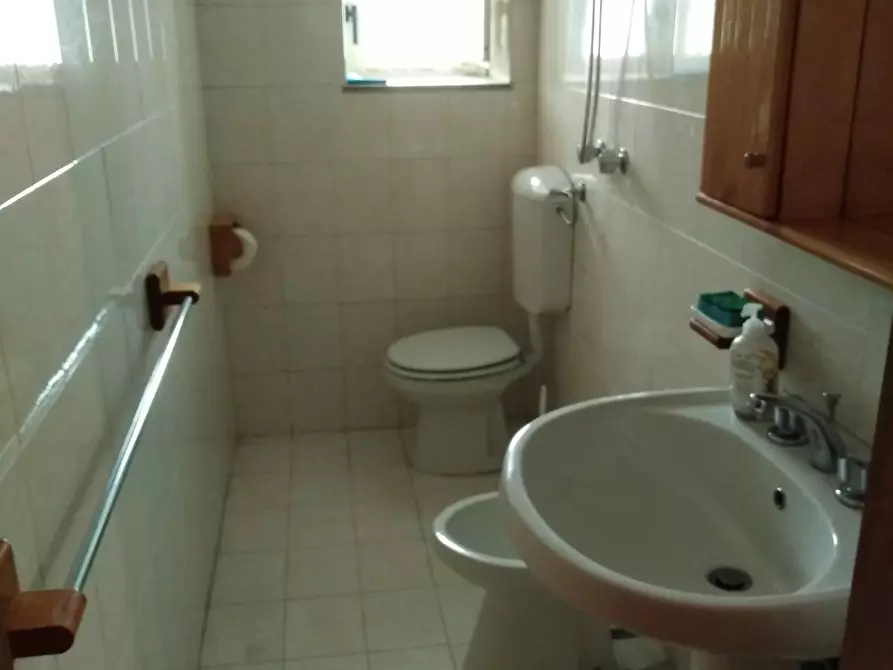 Immagine 8 di Casa indipendente in vendita  a Ragusa