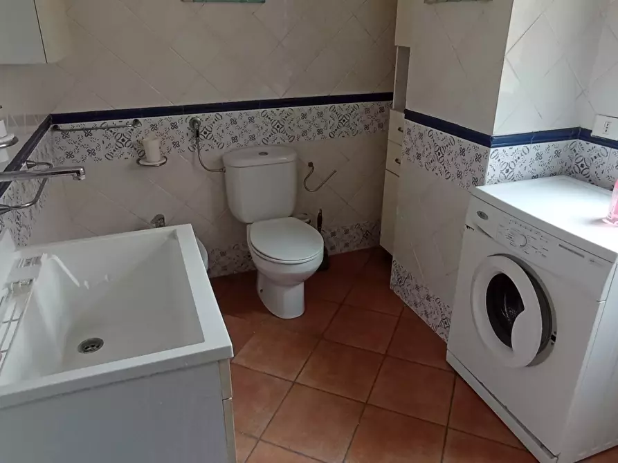 Immagine 9 di Bilocale in affitto  a Ragusa