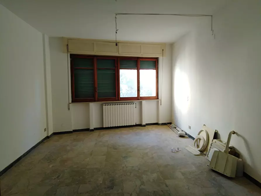 Immagine 11 di Ufficio in affitto  a Ragusa