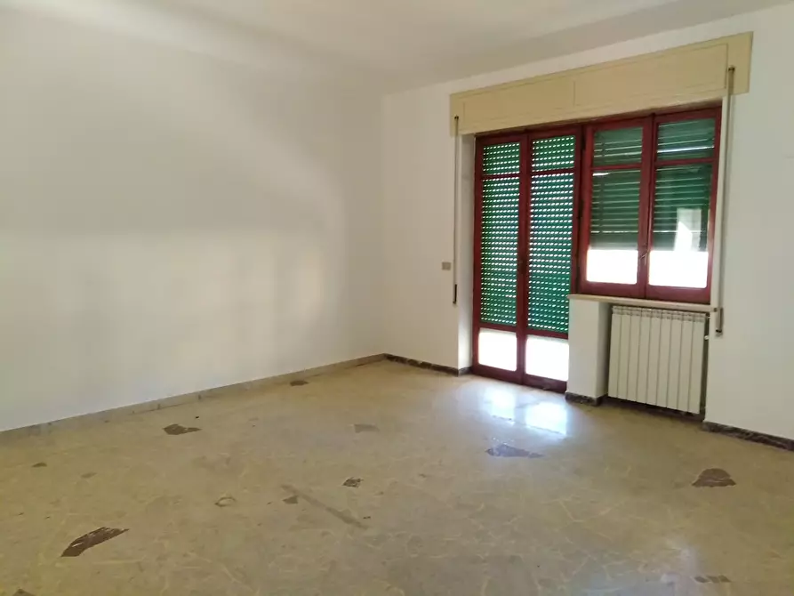 Immagine 4 di Ufficio in affitto  a Ragusa