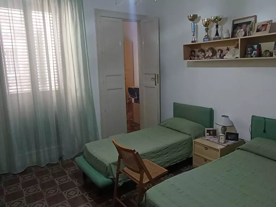 Immagine 11 di Pentalocale in vendita  a Ragusa