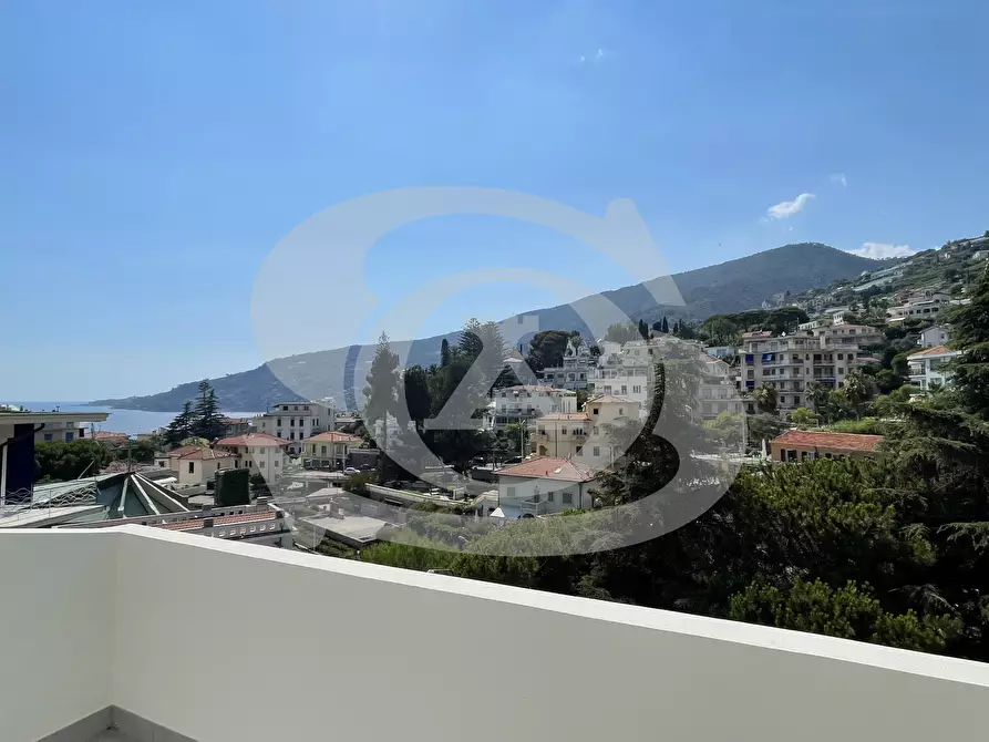 Immagine 14 di Bilocale in vendita  in Via della Noria 20 a Ospedaletti