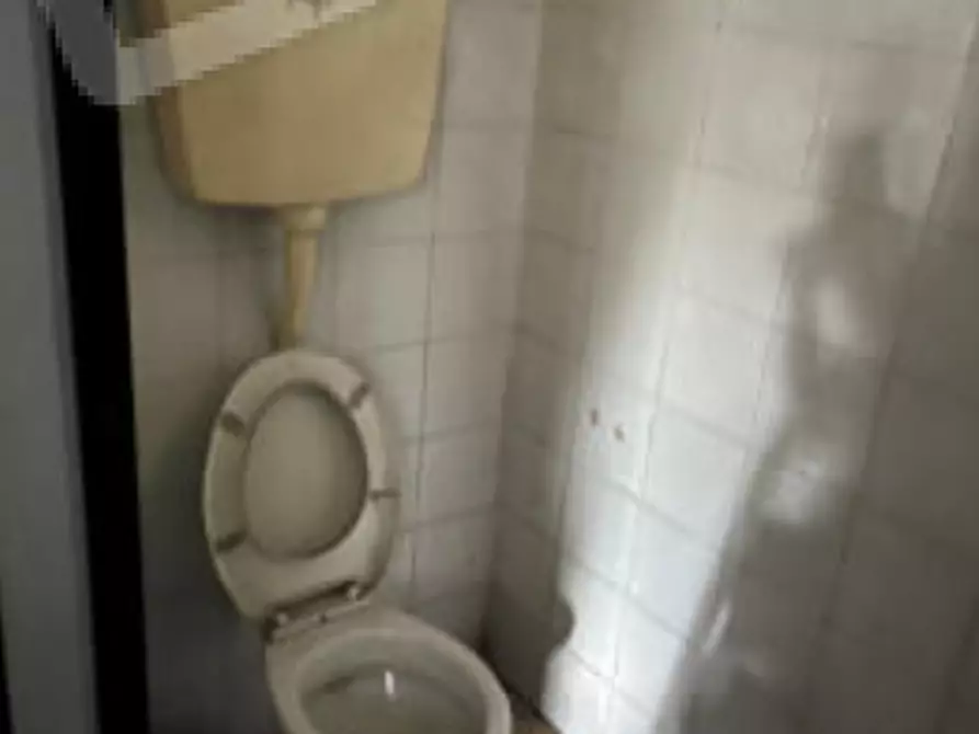 Immagine 4 di Locale commerciale in vendita  a Rimini