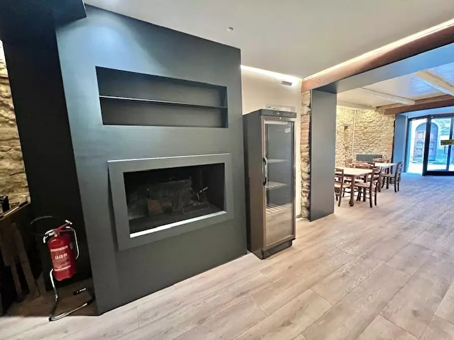 Immagine 23 di Locale commerciale in vendita  a Bertinoro