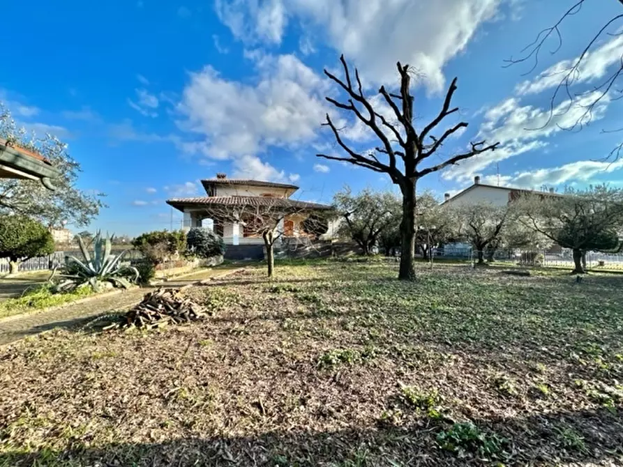 Immagine 3 di Villa in vendita  a Cesena