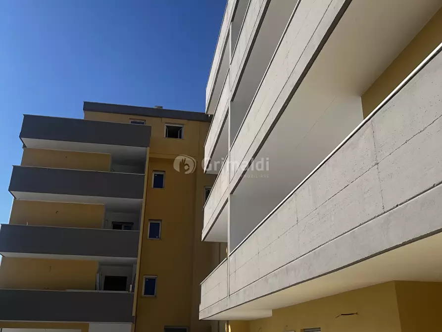 Immagine 14 di Trilocale in vendita  in Via Monte Civetta 2 a Nettuno