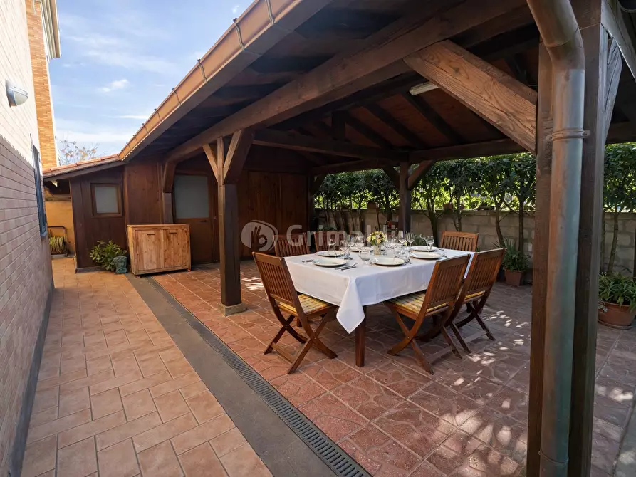 Immagine 11 di Trilocale in vendita  in Via di Cavallo Morto 57 a Nettuno