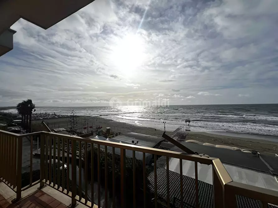 Immagine 18 di Trilocale in vendita  in Via Eolo 59 a Nettuno