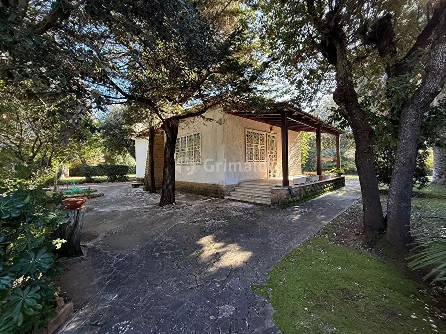 Immagine 1 di Villa in vendita  in Viale Tridente 31 a Anzio