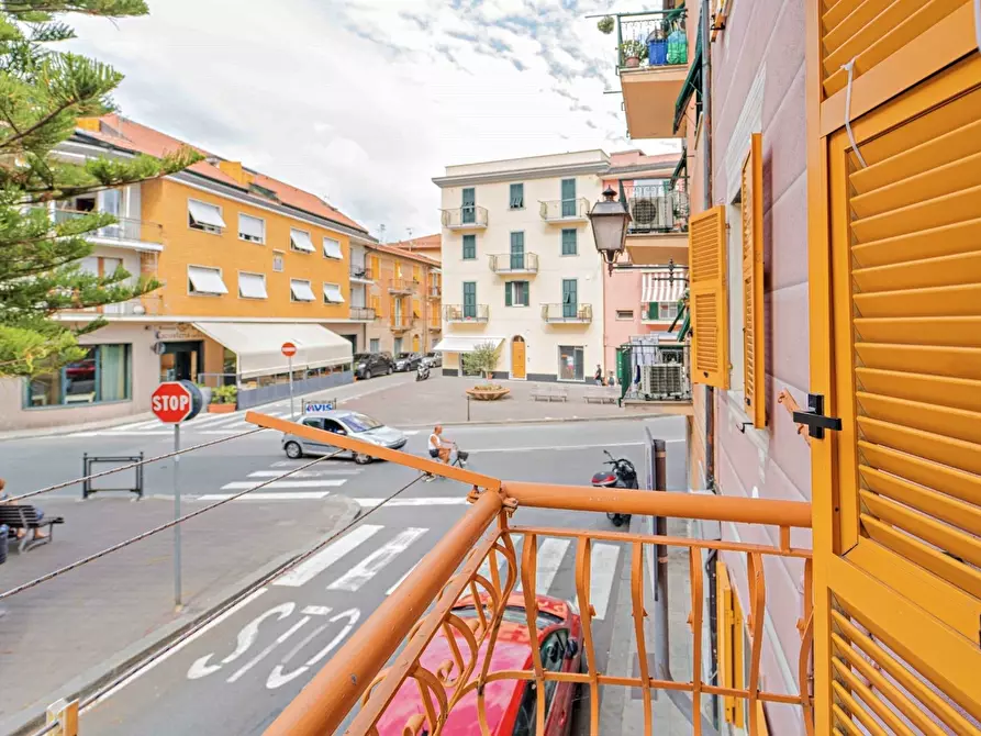 Immagine 5 di Trilocale in vendita  a Sestri Levante