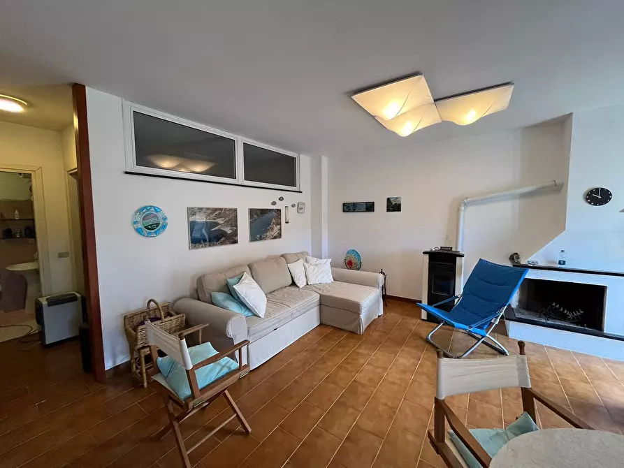 Immagine 4 di Bilocale in vendita  in Strada Statale 1 7 a Deiva Marina