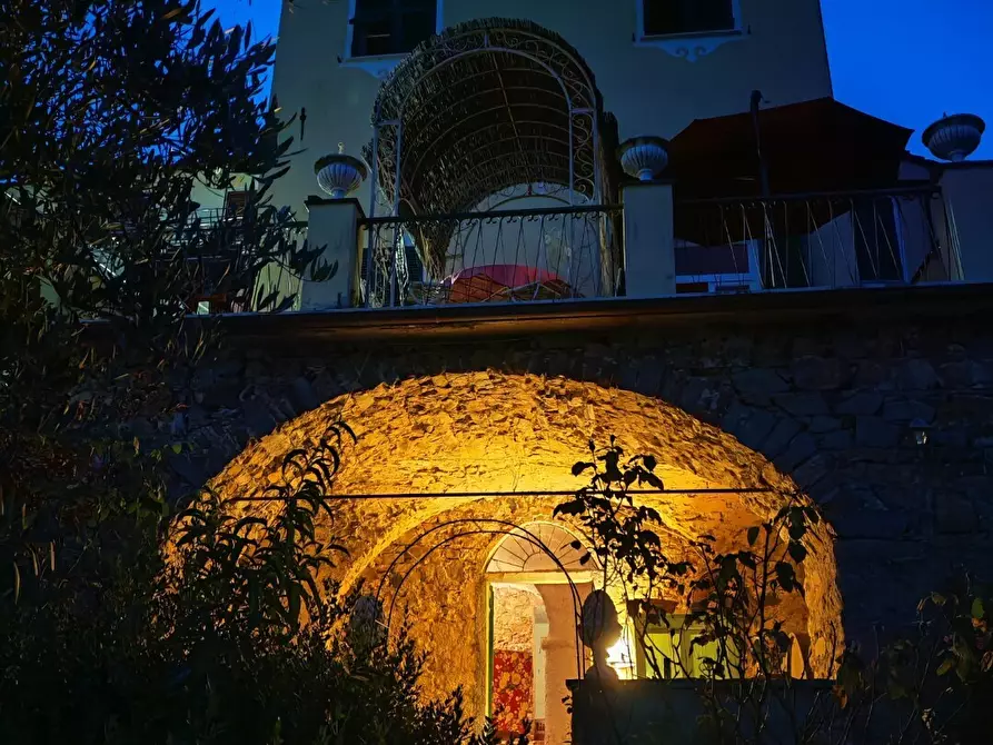 Immagine 9 di Rustico / casale in vendita  in Via Gianelli 58 a Carro