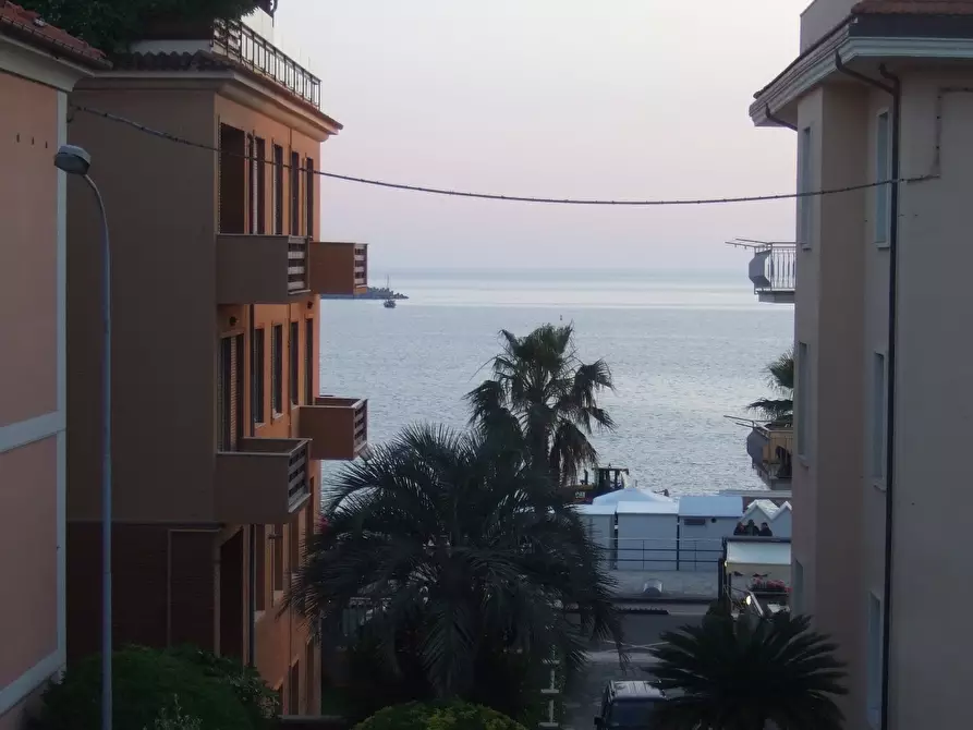 Immagine 12 di Monolocale in vendita  in Viale Mazzini 158 a Sestri Levante