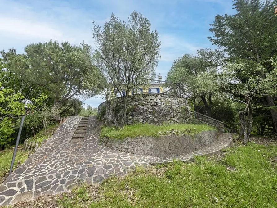 Immagine 9 di Villa in vendita  in Via Novano 8 a Casarza Ligure