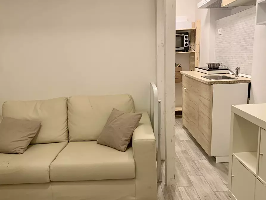 Immagine 1 di Casa indipendente in vendita  in Viale Mameli a Livorno