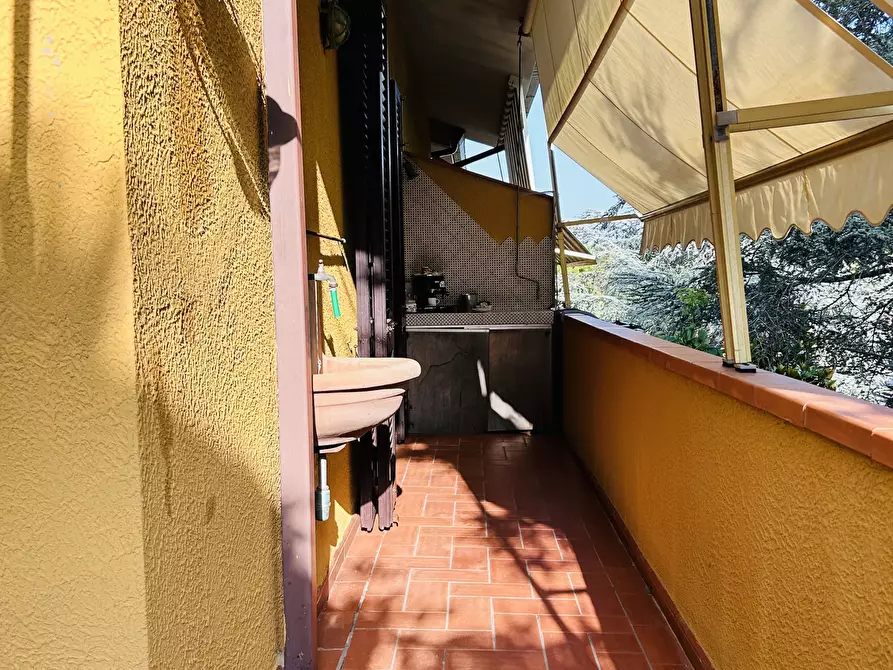 Immagine 21 di Trilocale in vendita  a Rosignano Marittimo