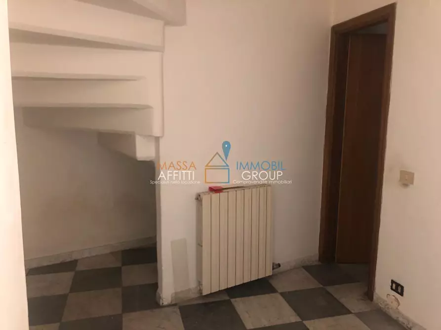 Immagine 4 di Locale commerciale in affitto  in Via Padreterno 9C a Montignoso