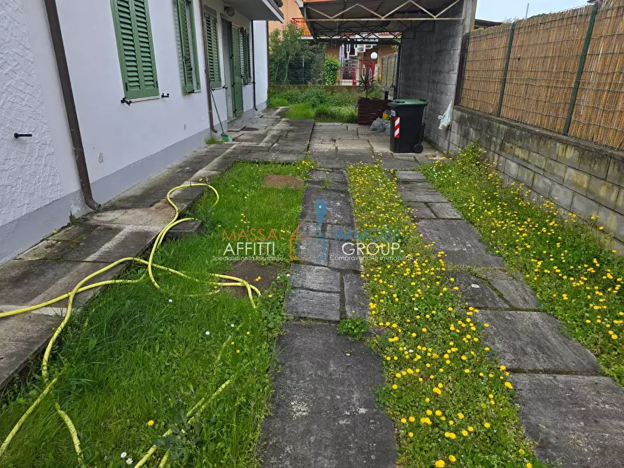 Immagine 8 di Casa indipendente in vendita  in Via Bassagrande 102 a Carrara