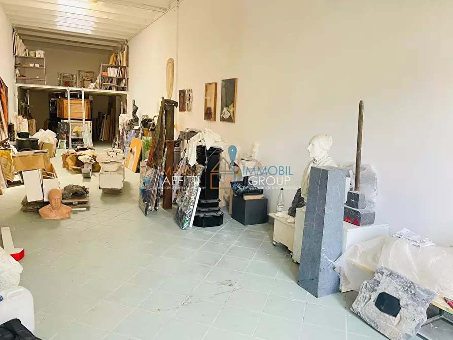 Immagine 3 di Magazzino in vendita  in Via del Bargello 32 a Massa