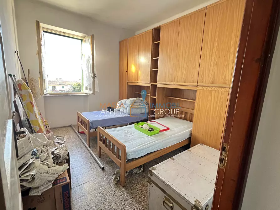 Immagine 21 di Quadrilocale in vendita  in Via G. Carducci 169 a Massa