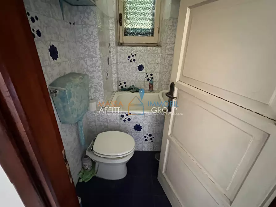 Immagine 18 di Quadrilocale in vendita  in Via G. Carducci 169 a Massa