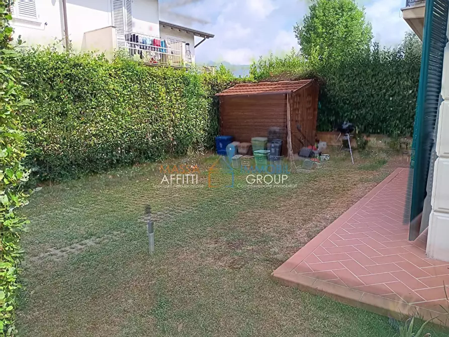 Immagine 22 di Villetta a schiera in vendita  in Via Stradella 106 a Massa