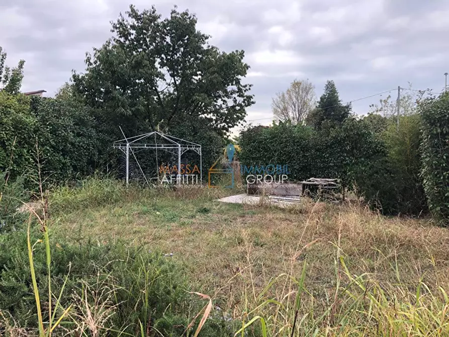 Immagine 23 di Locale commerciale in affitto  in Via Bagaglione 18 a Massa