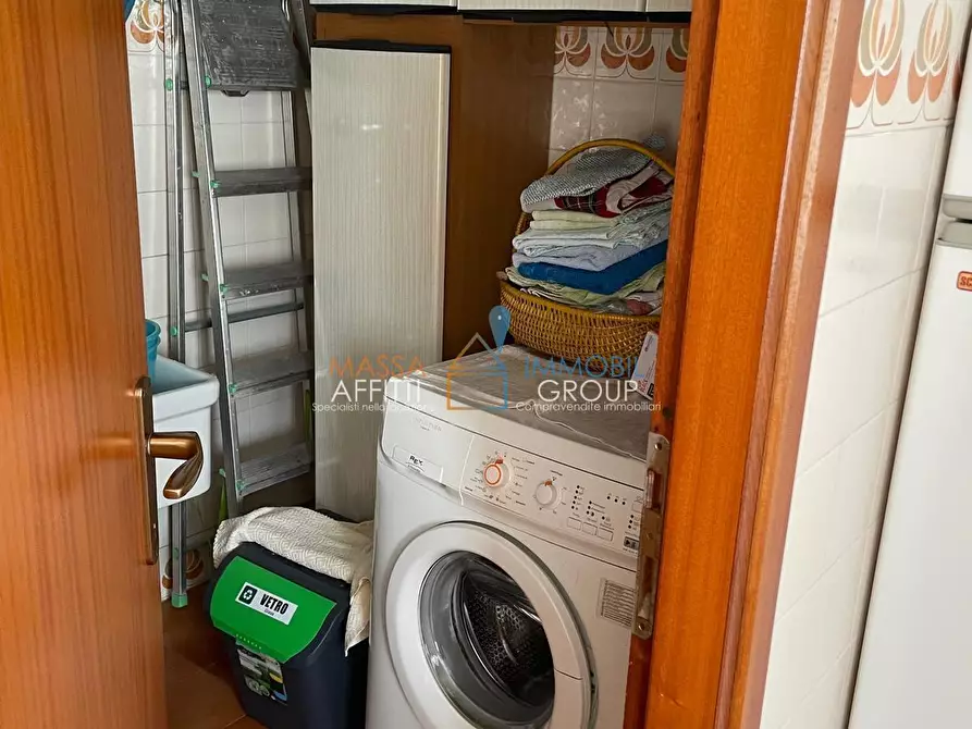 Immagine 13 di Pentalocale in vendita  in Via Don Giovanni Minzoni 7 a Carrara