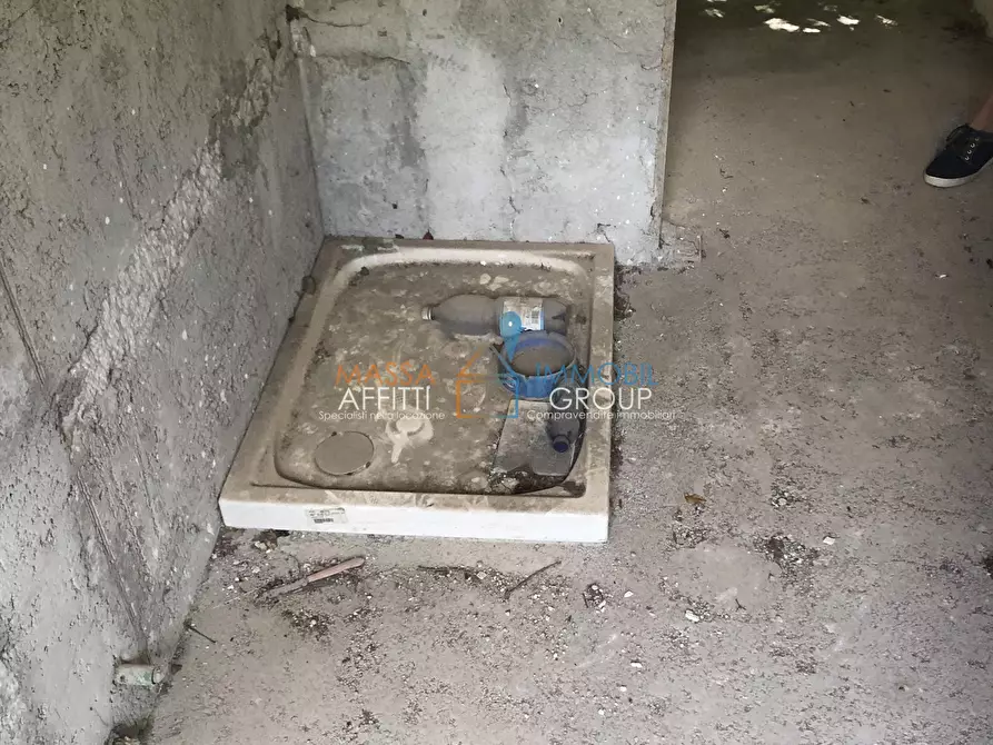 Immagine 19 di Villetta a schiera in vendita  in Via della Posta 43 a Massa