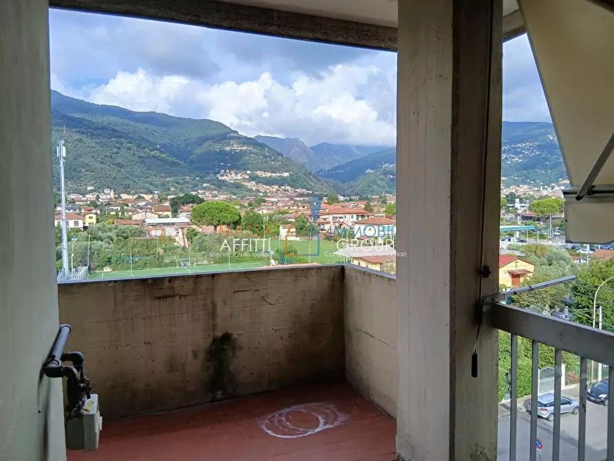 Immagine 9 di Appartamento in vendita  in Via Romagnano 14 a Massa