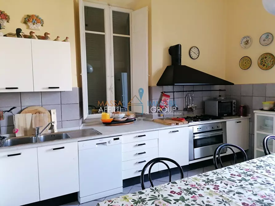 Immagine 7 di Villa in vendita  in Via Galissano 24 a Carrara