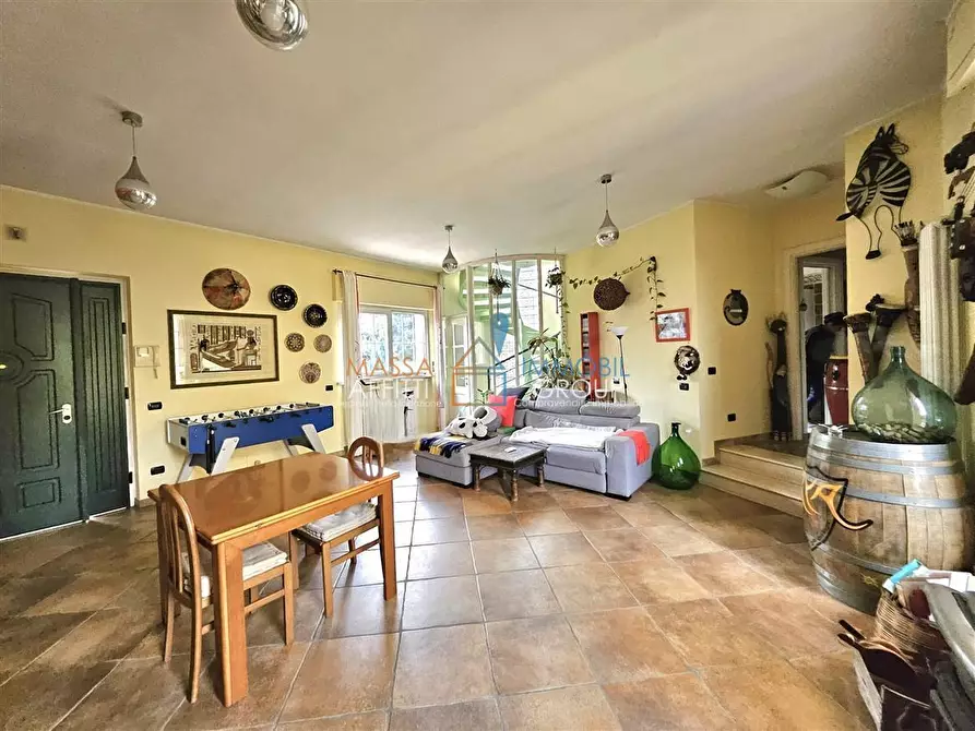 Immagine 11 di Villa in vendita  in Via Capannaccia a Montignoso