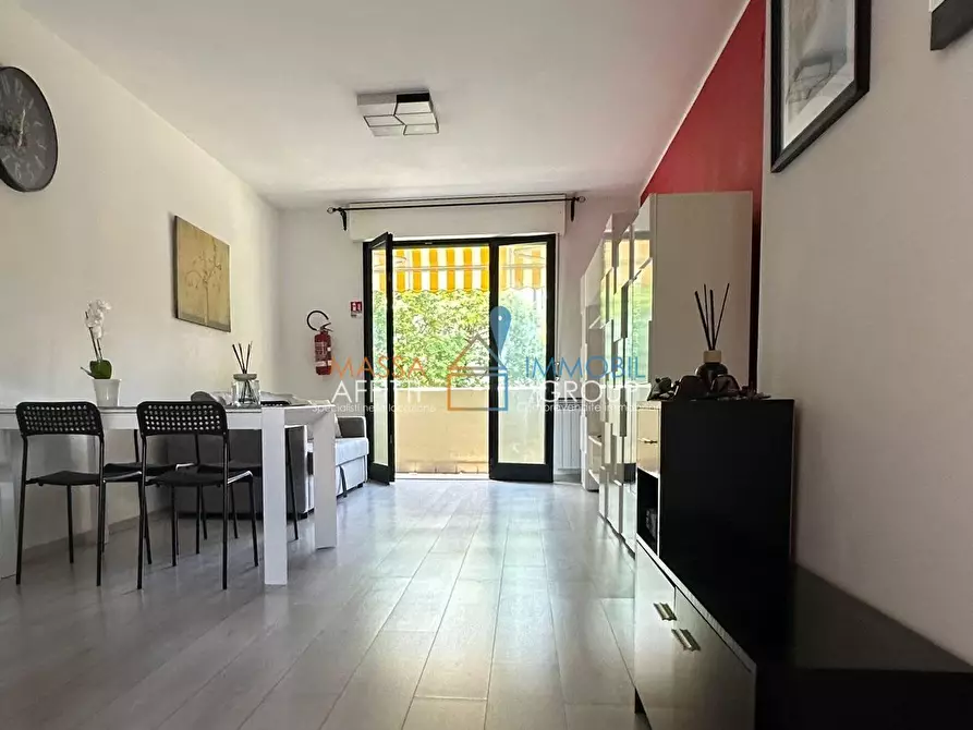 Immagine 3 di Trilocale in vendita  in Via del Mare 14 a Massa